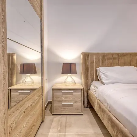 Valletta Views 2br Next To Zara Lejlighed