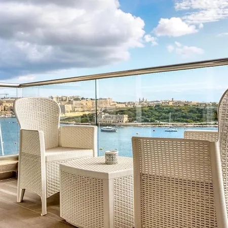 Valletta Views 2br Next To Zara